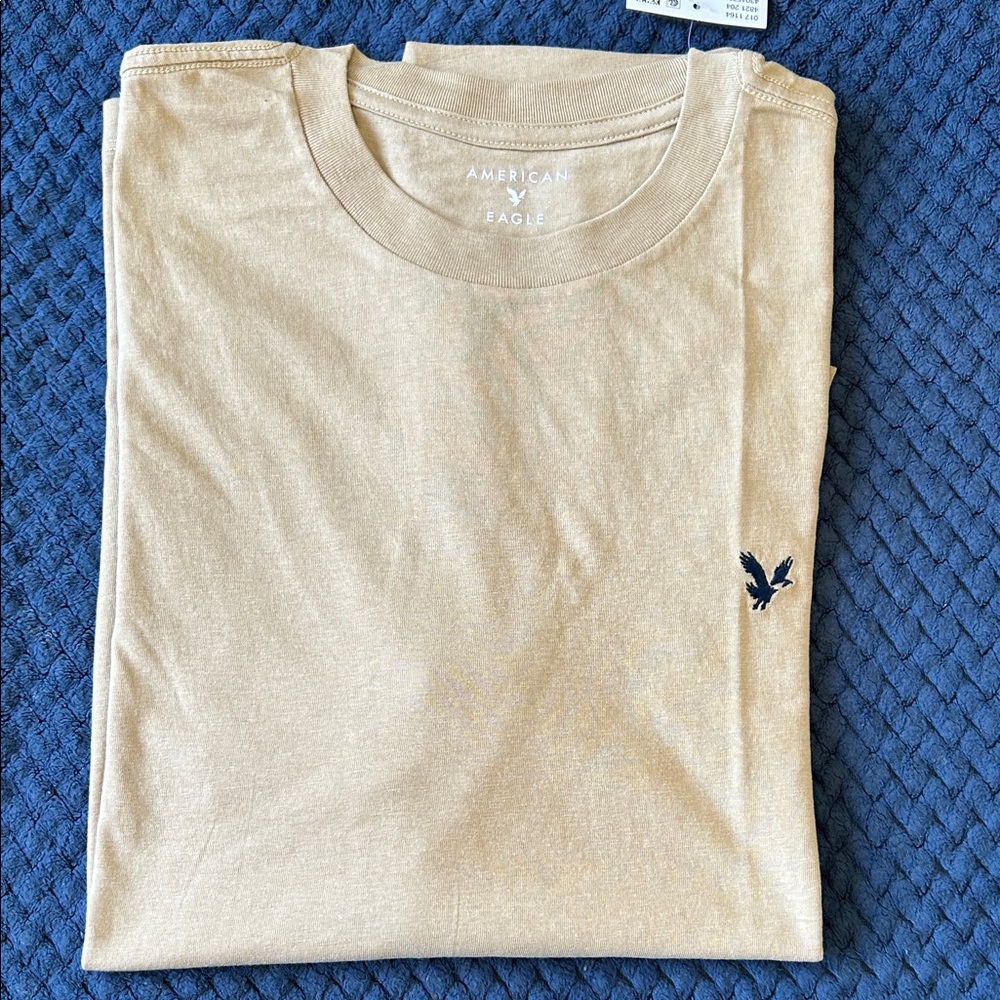 American Eagle Outfitters Beige Short Sleeve Tee